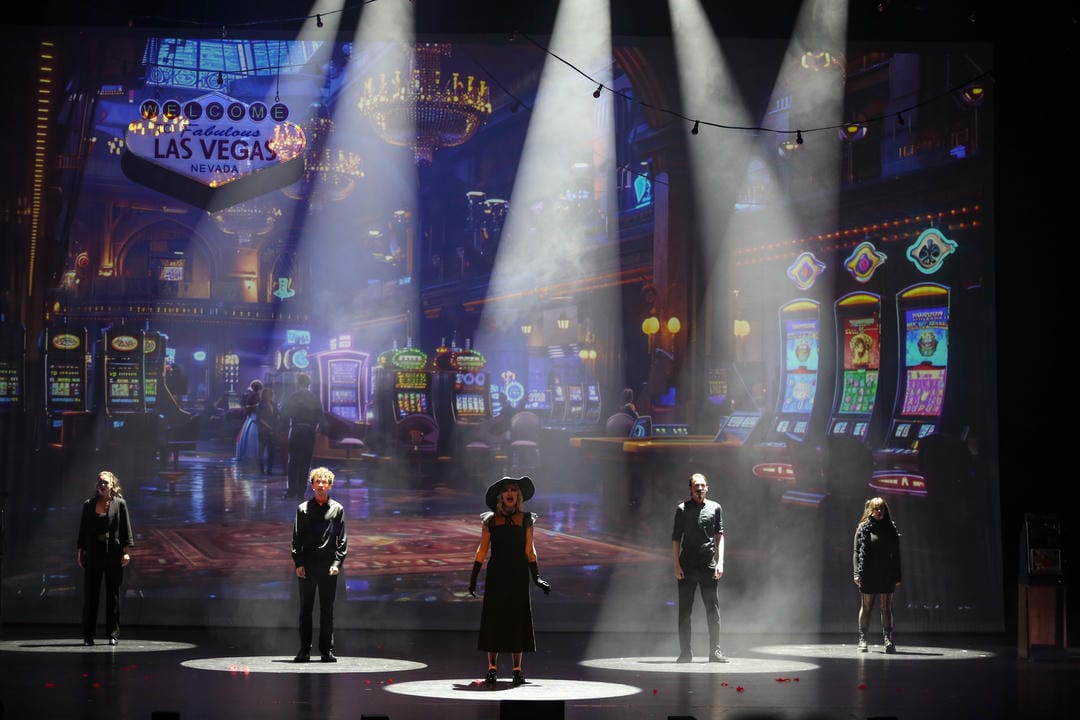One Night in Vegas, Bild 3